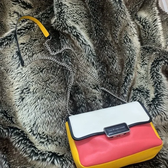 HOST PICK Marc By Marc Jacob’s Color Block 100% Cow Leather Crossbody - Picture 3 of 16